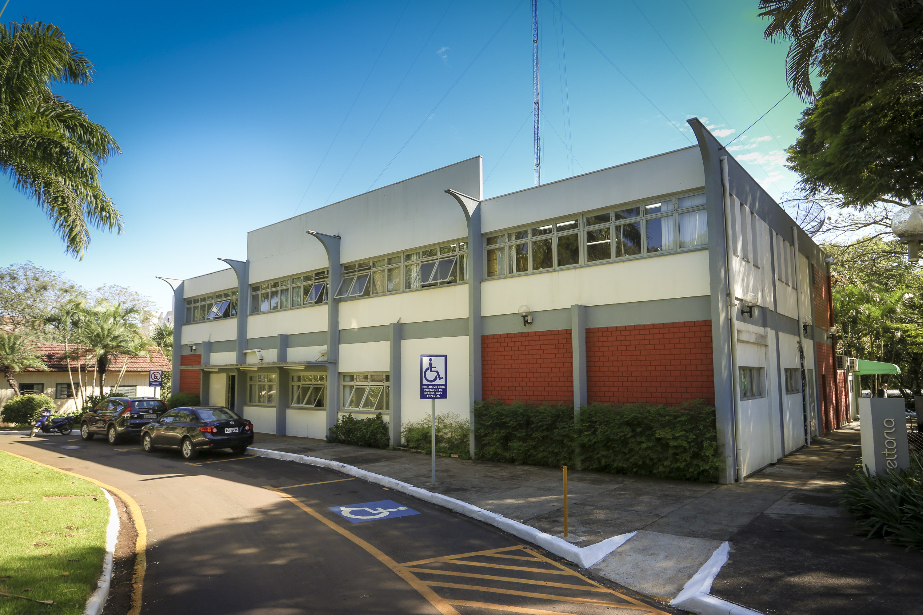 2017 05 02 Fachadas Blocos UEM Google Fachada UEM