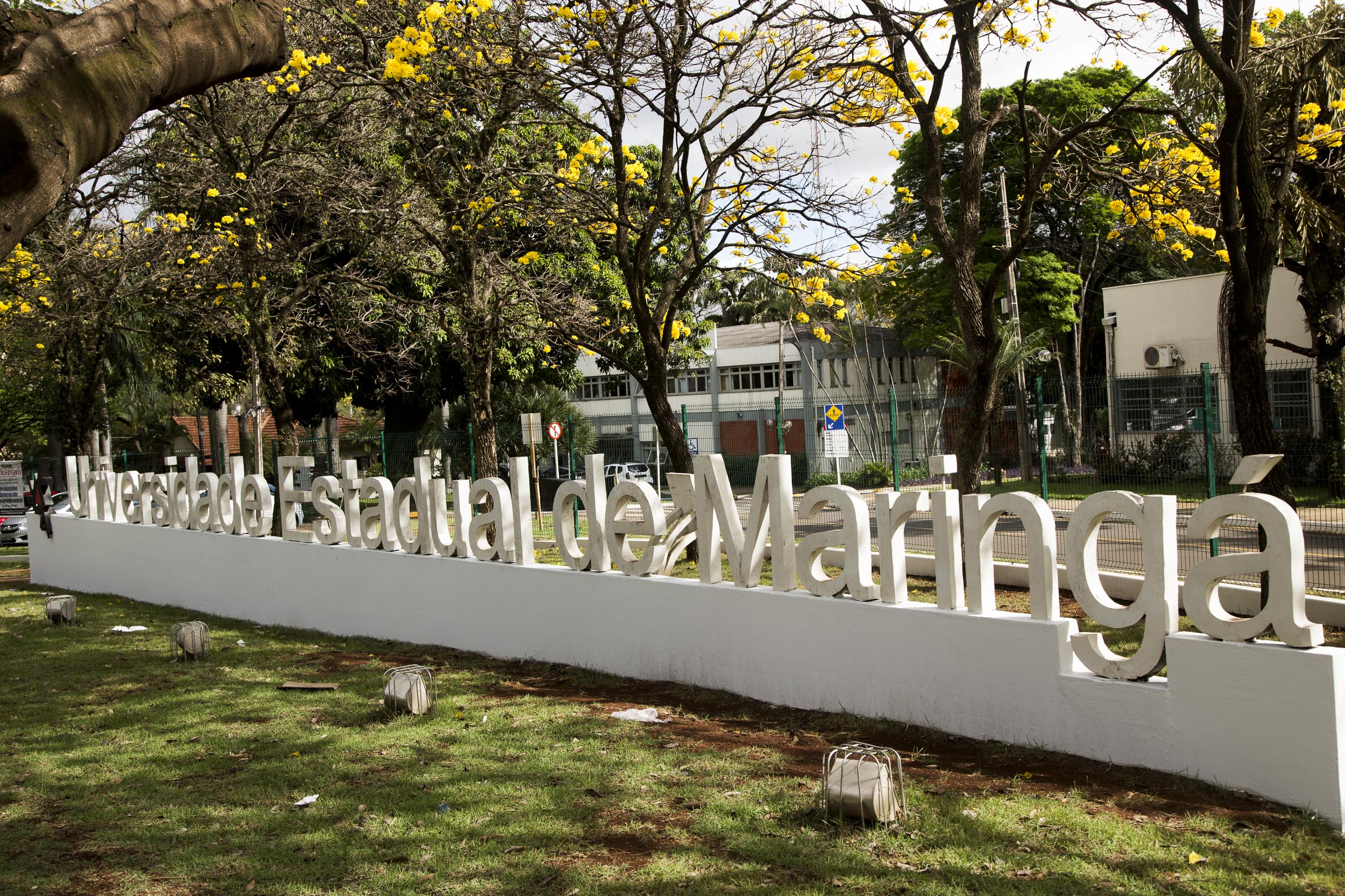 Fachada da Reitoria UEM 1