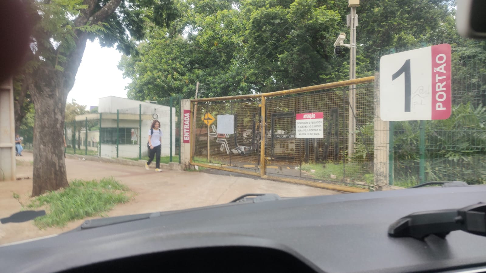 PORTAO FECHADO