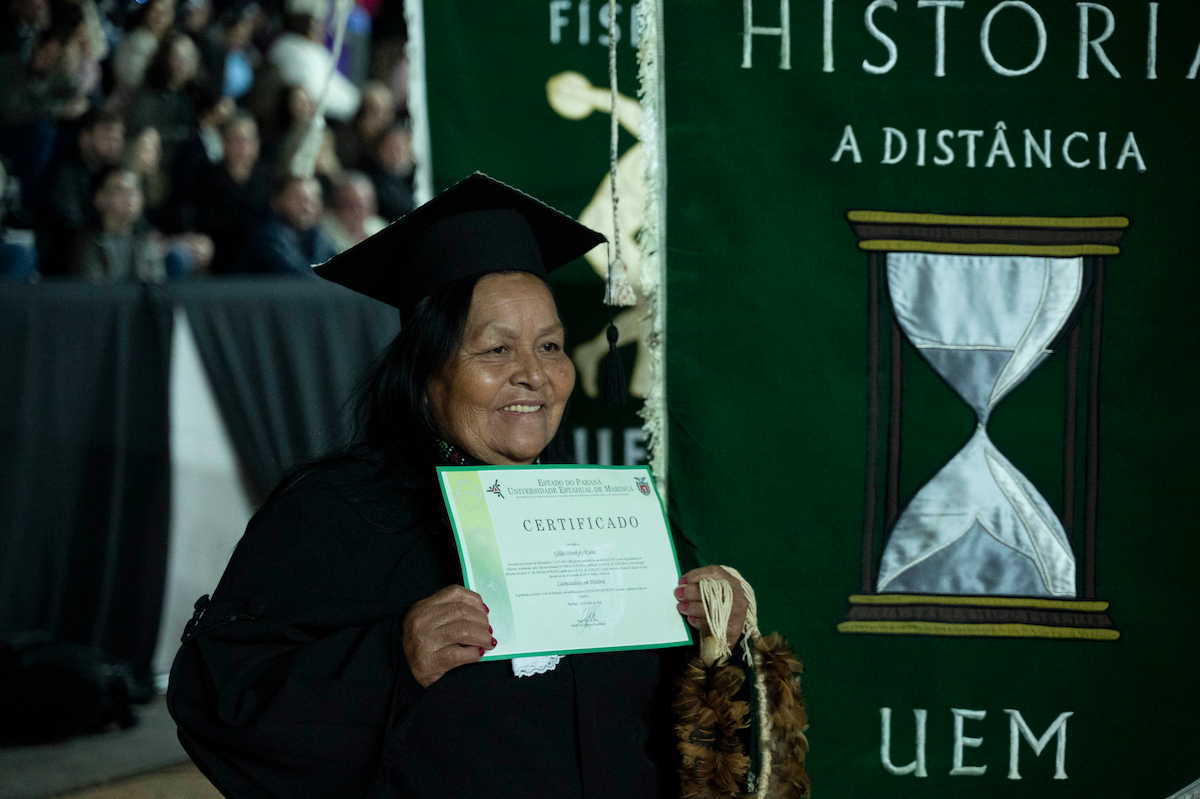 Gilda Kuita formatura UEM 2023 1