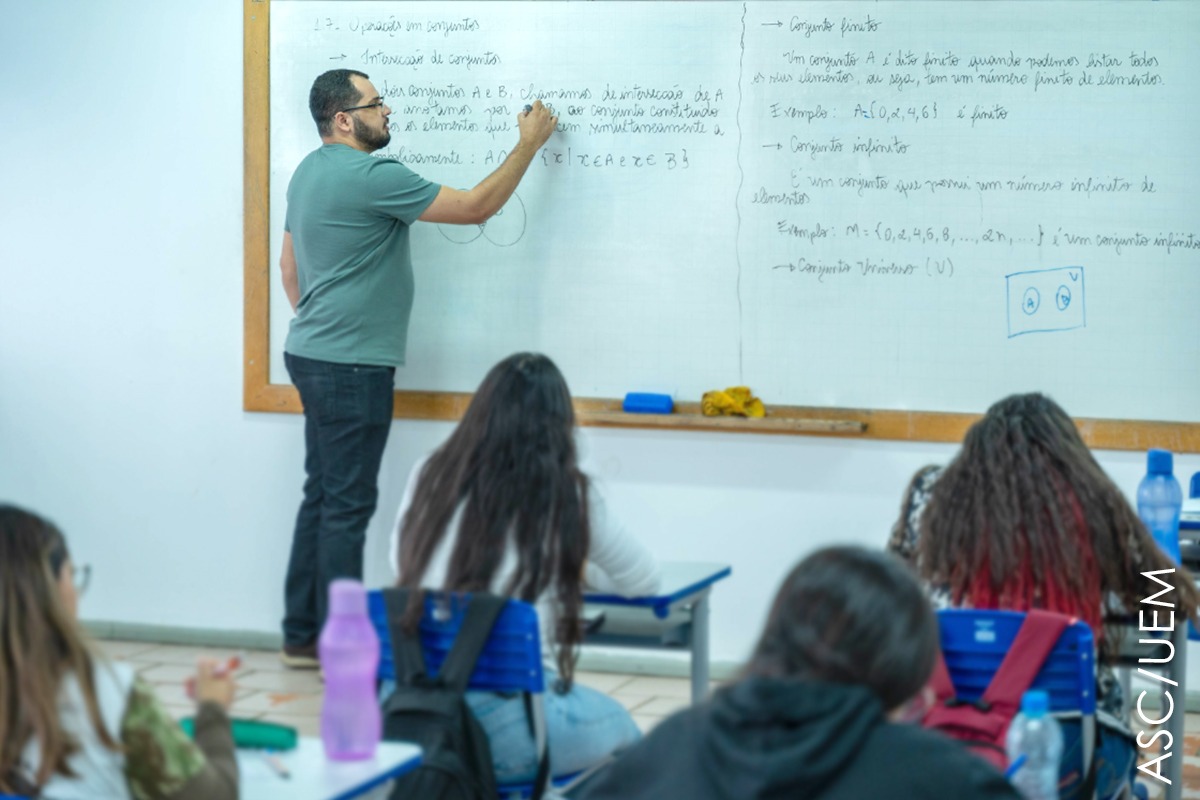 concurso professor temporario uem 2024