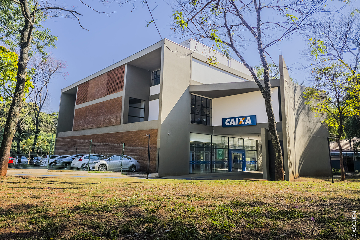 caixa economica 1 of 1