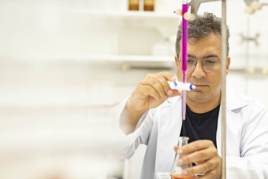 uem-cientista-foto-heitor-marcon
