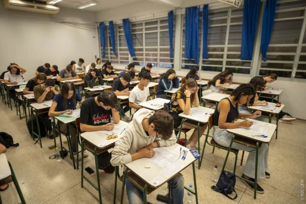 vestibular-da-uem-ocorre-neste-domingo-13-em-paranavai-e-mais-onze-cidades-669270ac6c182